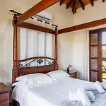 Villa River View *